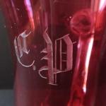 Dbnek z rosalnovho skla s monogramem