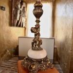 Bronzov figurln lampa