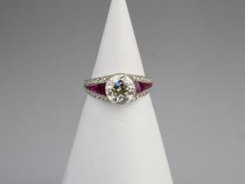Platinov prsten s diamantem
