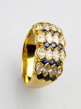 Zlat prsten s diamanty a safry