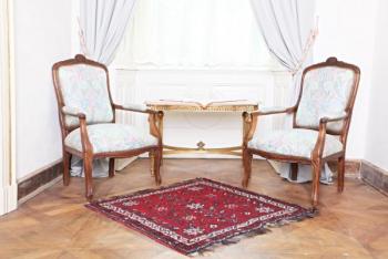 Zrestaurovaná párová křesla z masivního dubu Zrestaurovaná párová křesla z masivního dubu