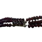 Třířadý granátový náhrdelník Třířadý granátový náhrdelník