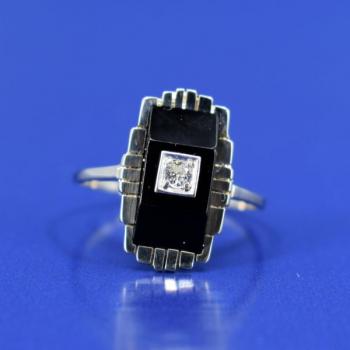 Bílozlatý art deco prsten s onyxem Bílozlatý art deco prsten s onyxem