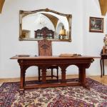 Neogotický vyřezávaný stůl. Dub. Rozkládací 386 cm Neogotický vyřezávaný stůl. Dub. Rozkládací 386 cm