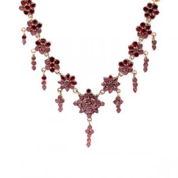 Starožitný náhrdelník s českými granáty Starožitný náhrdelník s českými granáty