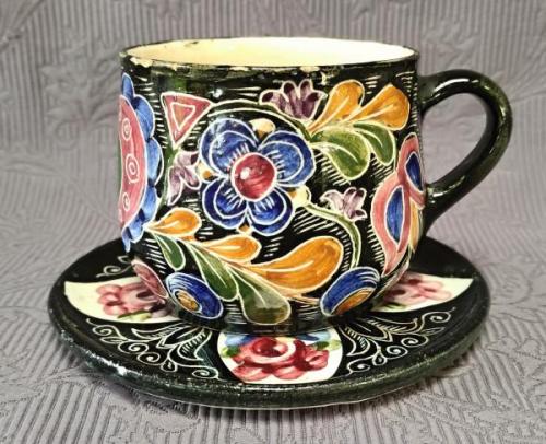 Šálek s podšálkem, ruční malba, zn. Klenčí Šálek s podšálkem, ruční malba, zn. Klenčí