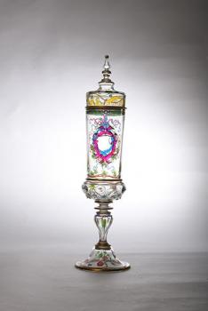 Velký pohár s víkem malovaný emaily Velký pohár s víkem malovaný emaily