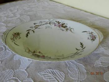 Oválná porcelánová servírovací mísa Oválná porcelánová servírovací mísa