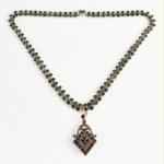 Granátový náhrdelník Granátový náhrdelník