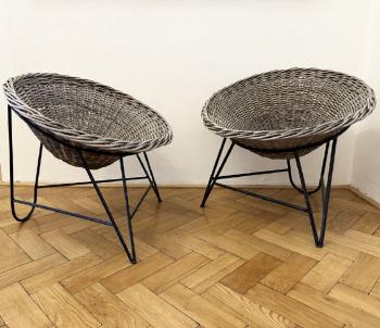Mathieu Matégot: Párová ratanová křesla Mathieu Matégot: Párová ratanová křesla