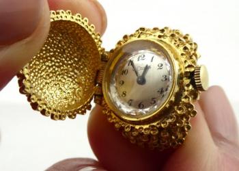 Zlaté hodinky v prstenu - Jaeger - LeCoultre Zlaté hodinky v prstenu - Jaeger - LeCoultre