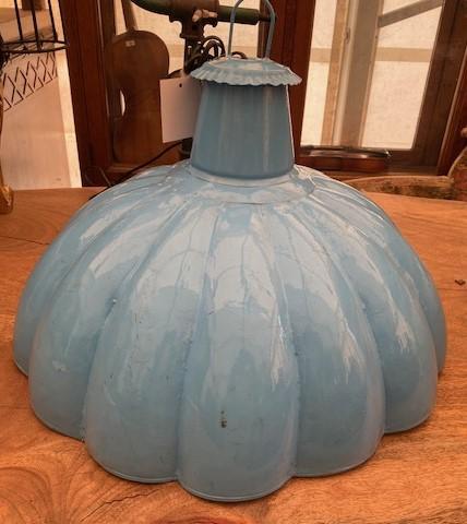 Plechový závěsný lustr  Plechový závěsný lustr