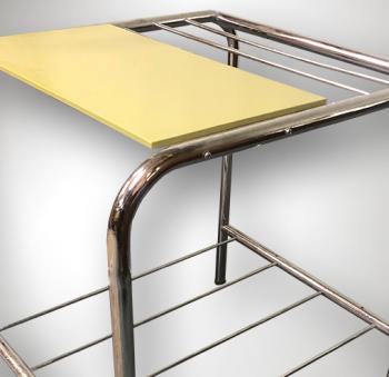 Chromový stolek Chromový stolek