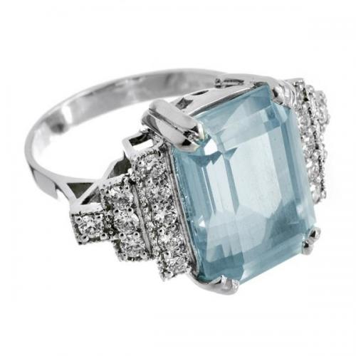 Zlatý prsten s akvamarínem a brilianty Zlatý prsten s akvamarínem a brilianty