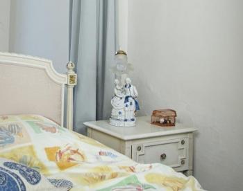 Italská porcelánová lampička Italská porcelánová lampička