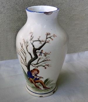 Fajánsový figurální džbánek, Fajánsový figurální džbánek,