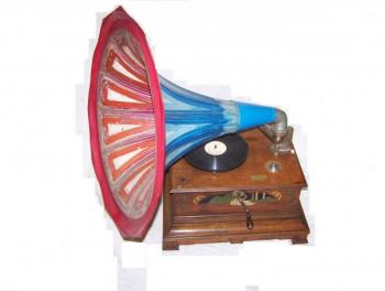 Gramofon s troubou Gramofon s troubou