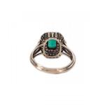 Zlatý prsten se smaragdem a brilianty Zlatý prsten se smaragdem a brilianty