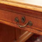 Starožitný psací stůl z dubu velký Starožitný psací stůl z dubu velký