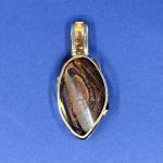 Zlatý závěs s boulder opálem Zlatý závěs s boulder opálem