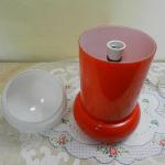 Červená retro lampa, funkční stav Červená retro lampa, funkční stav