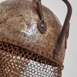 Perská bojová helma s gravírováním Perská bojová helma s gravírováním