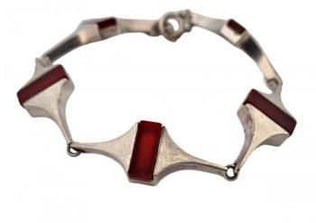 Stříbrný Art Deco náramek s karneolem Stříbrný Art Deco náramek s karneolem