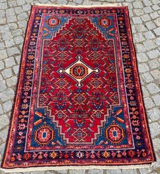 Koberec ručně tkaný 28A  Koberec ručně tkaný 28A