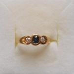 Zlatý prsten se safírem a brilianty Zlatý prsten se safírem a brilianty