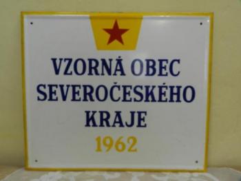 Stará reklamní smaltovaná cedule Vzorná Obec 1962 Stará reklamní smaltovaná cedule Vzorná Obec 1962
