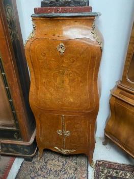 Intarzovaný psací sekretář  Intarzovaný psací sekretář