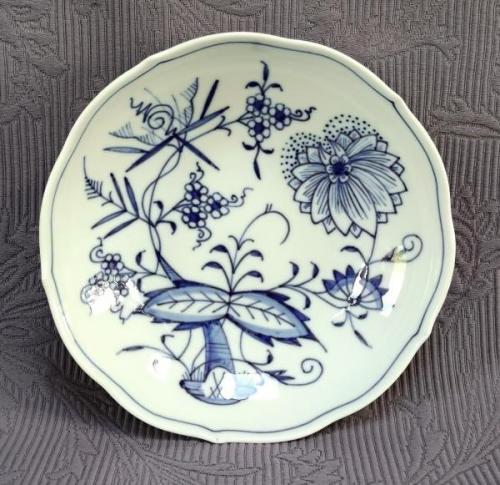 Miska III., cibulový vzor, zn. Míšeň  Miska III., cibulový vzor, zn. Míšeň