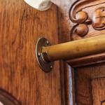 Starožitná neogotická věšáková stěna s lavicí Starožitná neogotická věšáková stěna s lavicí