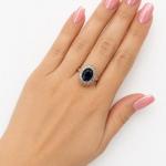 Zlatý prsten se safírem a diamanty Zlatý prsten se safírem a diamanty