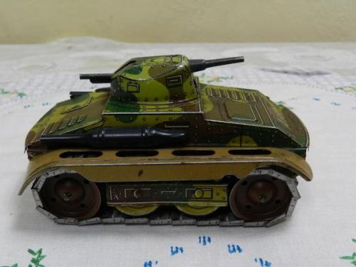 Plechový tank na klíček - Arnold Norimberk Plechový tank na klíček - Arnold Norimberk