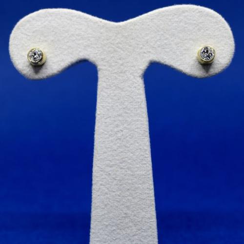 Bílozlaté náušnice s brilianty Bílozlaté náušnice s brilianty