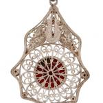 STŘÍBRNÝ FILIGRÁNOVÝ PŘÍVĚSEK S PŘÍRODNÍM KORÁLEM STŘÍBRNÝ FILIGRÁNOVÝ PŘÍVĚSEK S PŘÍRODNÍM KORÁLEM