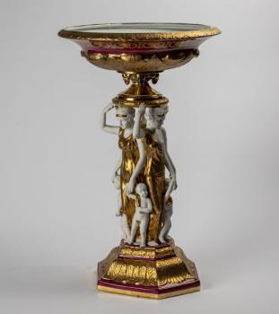 196. Figurální nástupec v empírovém stylu 196. Figurální nástupec v empírovém stylu