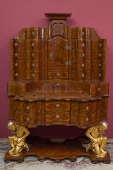 117. Luxusní sekretář v barokním stylu 117. Luxusní sekretář v barokním stylu