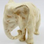 Royal Dux - Kráčející zasněný slon Royal Dux - Kráčející zasněný slon