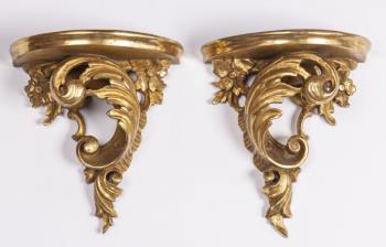 213. Pár konzolek v rokokovém stylu 213. Pár konzolek v rokokovém stylu