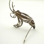 Stříbrna filigránová brož - květ s listy Stříbrna filigránová brož - květ s listy