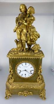 Bronzové figurální hodiny  Bronzové figurální hodiny