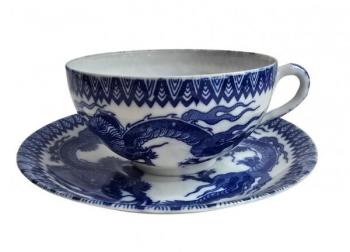 Starožitný čínský šálek s podšálkem Starožitný čínský šálek s podšálkem