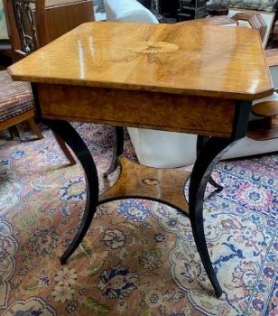 Stolek Biedermeier  Stolek Biedermeier