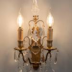 Párové nástěnné lampy z bronzu s křišťálovými ověs Párové nástěnné lampy z bronzu s křišťálovými ověs