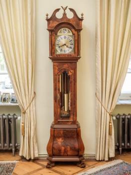 Luxusní podlahové hodiny Kieninger. Značené Luxusní podlahové hodiny Kieninger. Značené