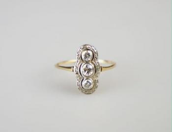 Art deco zlatý prsten s diamanty Art deco zlatý prsten s diamanty
