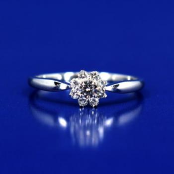 Bílozlatý prsten s brilianty Bílozlatý prsten s brilianty