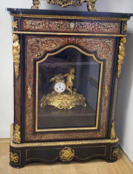 Prosklená komoda De Boulle Prosklená komoda De Boulle